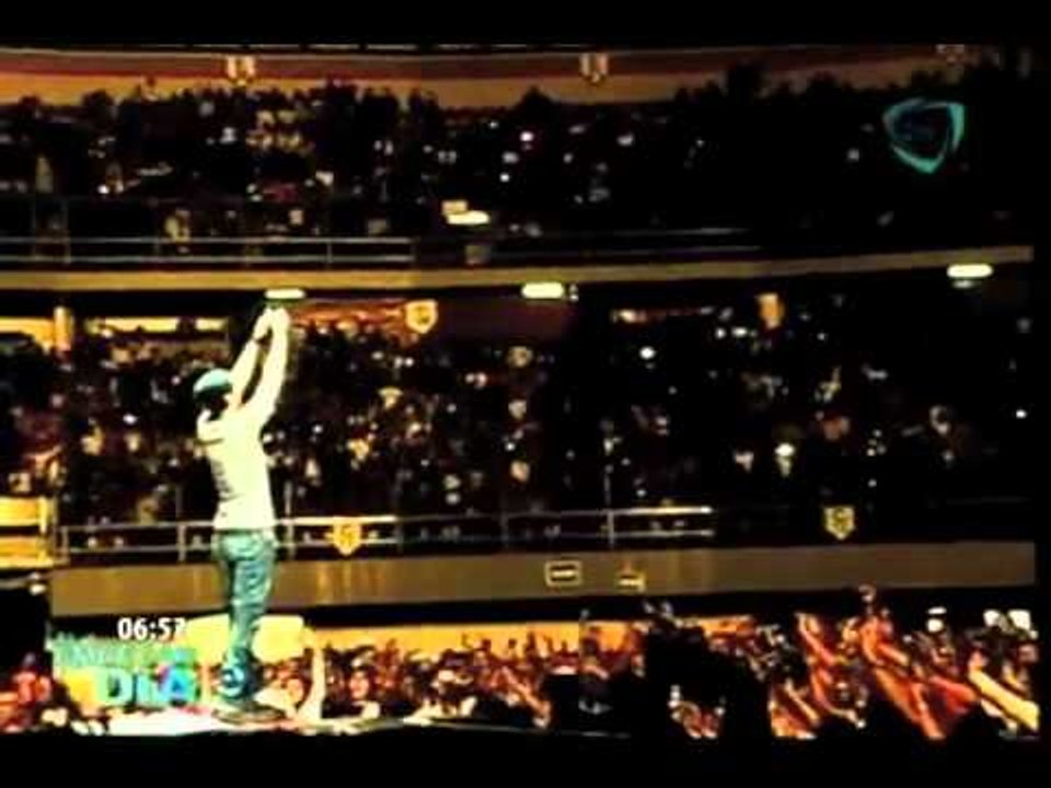 Enrique Iglesias brinda una velada de pop en el Palacio de los Deportes