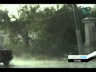 Tremenda tromba deja sin luz a más de 60 mil usuarios en Mérida