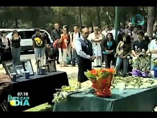 Homenajean a universitarios fallecidos en accidente carretero