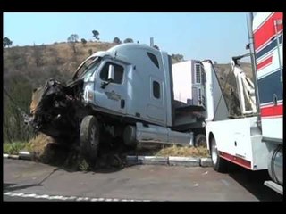 Aparatoso accidente en la México-Puebla