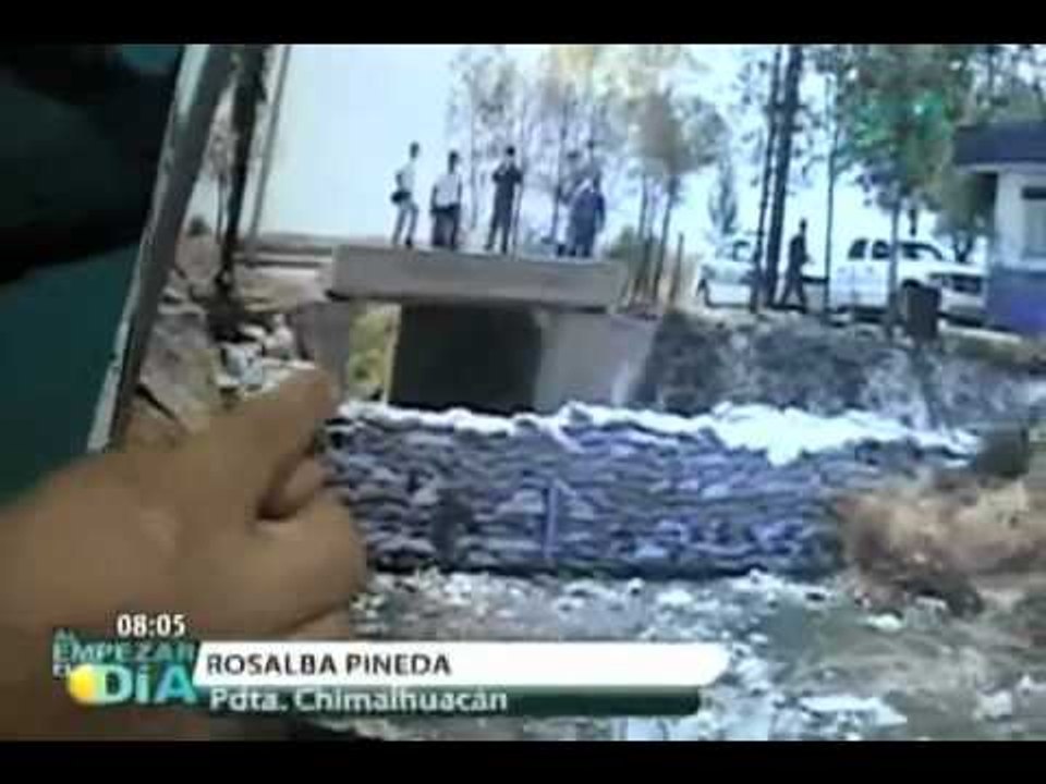 Coloca Conagua dique que pone en riesgo a familias