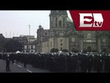 ÚLTIMA HORA: Grupos manifestantes atacan al zócalo capitalino