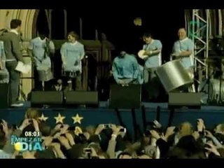 El City toma las calles de Manchester para festejar el título