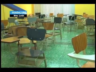 Comando asalta salón de clases
