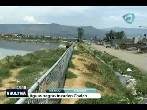Habitantes de Chalco viven entre aguas negras