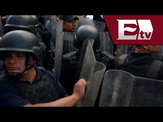 Enfrentamiento entre policías y maestros deja a un uniformado en estado de coma / Idaly Ferrá