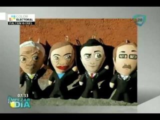 Candidatos a la Presidencia son convertidos en piñatas