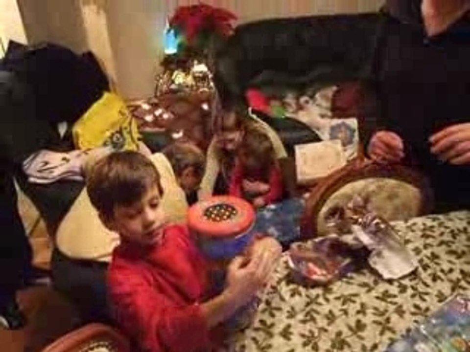2008_1225noel0057.AVI