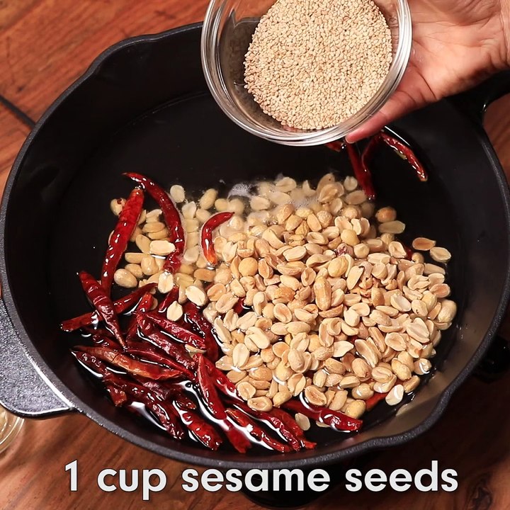 Peanut and Chile de Árbol Salsa