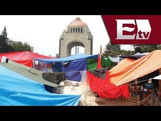Maestros abandonan el Monumento a la Revolución / Titulares de la mañana Vianey Esquinca