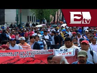 Última hora: Maestros de Guerrero marchan de Taxqueña al Monumento de la Revolución / Idaly Ferrá