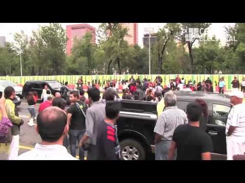 Protestas por falta de boletas electorales en casilla especial.