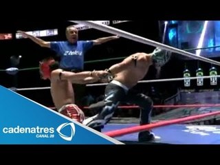 Eléctrico vs. Pequeño Nitro / Campeonato Nacional de Peso Ligero (vacante) 17/08/13