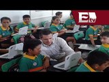 Enrique Peña Nieto entrega computadoras a niños de primaria / Titulares con Vianey Esquinca