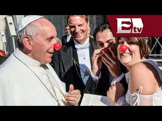 Papa Francisco conmueve al mundo por su humildad / Global, con Paola Barquet