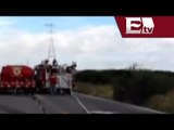 Pipa de gas se voltea en carretera de Oaxaca / Paola Virrueta