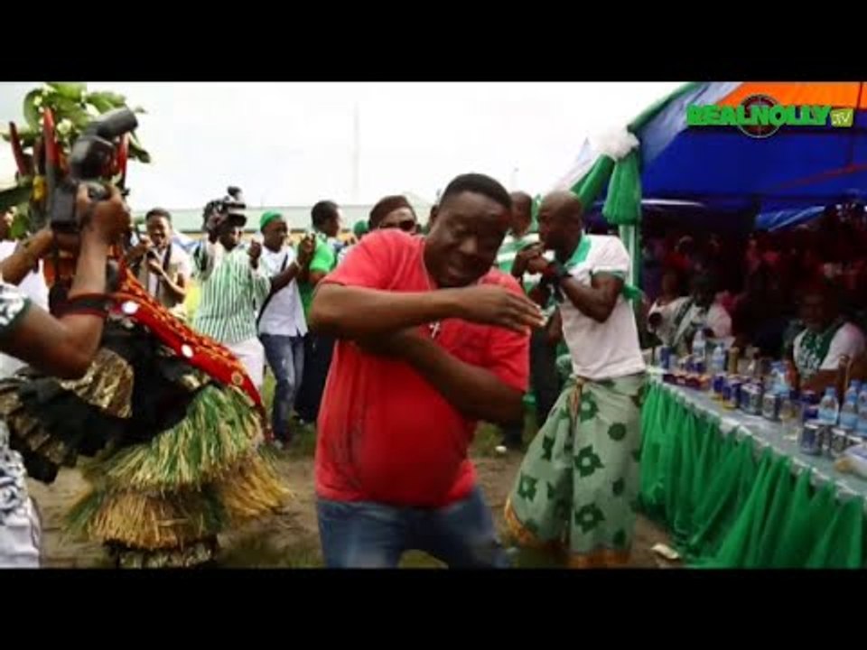 John Okafor Performs Live In Concert
