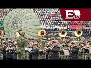 Festejo del Centenario del Ejercito Mexicano en Juárez / Paola Virrueta