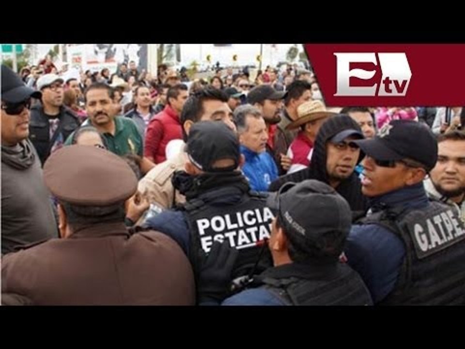 Enfrentamiento entre CNTE y granaderos en el Monumento a la Revolución / Todo México