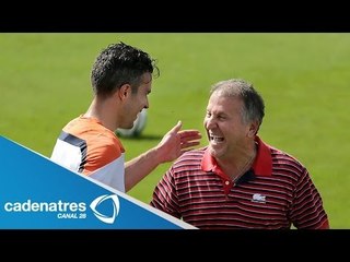 Zico asiste a la práctica de Holanda y visualiza juego complicado contra México