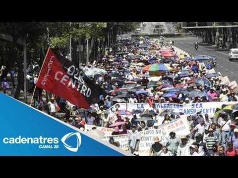 Crece plantón de la CNTE / Manifestaciones de maestros 2013
