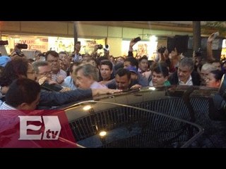 Video herunterladen: Agreden a Cuauhtémoc Cárdenas durante  marcha por normalistas / Todo México