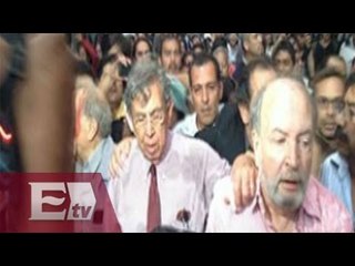 Cuauhtémoc Cárdenas es agredido en marcha / Pascal Beltrán