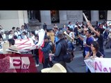 Manifestantes exigen aparición de estudiantes de Ayotzinapa  / Paola Virrueta