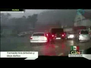 Tornado en Rusia causa grandes daños materiales