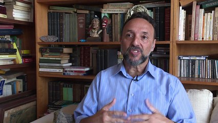 Eleição polarizada e pouco politizada