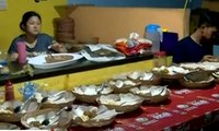 Melihat Situasi Dapur Umum di Salah Satu Posko Pengungsian