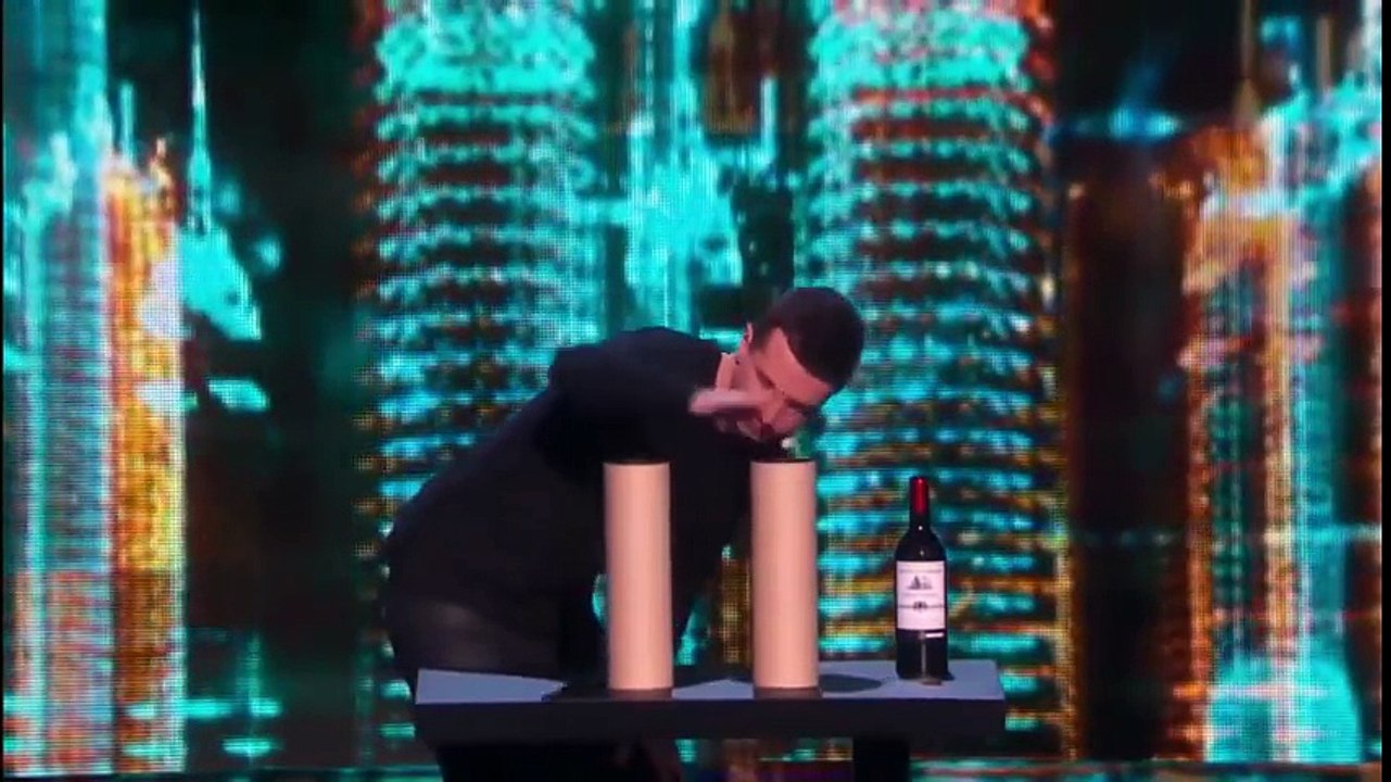 HEIDI Can't BELIEVE Her Eyes When Watching IMPOSSIBLE Magic TRICK!!   America's Got Talent 2018