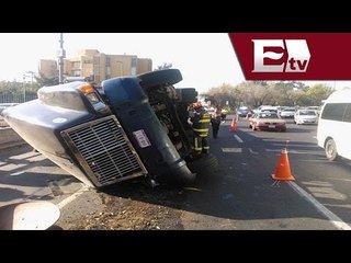 Tráiler se vuelca en el Circuito Interior; se presume fue robado / Excélsior informa con Mariana H