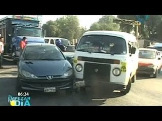 Realizan transportistas bloqueo en la México-Texcoco por falta de seguridad