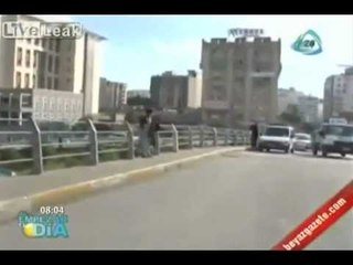 Mujer intenta suicidarse y se prende fuego