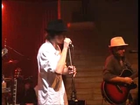 Les ChapoT Les souliers rouges VTS_01_1