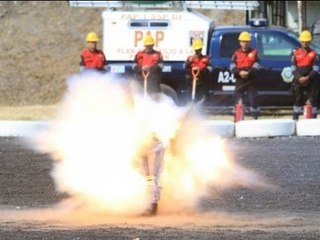 Download Video: Atestigua Mancera destrucción de cohetes  y fuegos artificiales