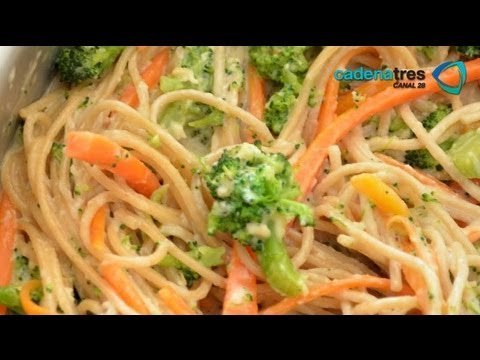 Receta spaguetti integral con brócoli, garbanzos y ajo. Receta de spaguetti/Receta comida italiana