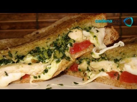 Receta de panini de mozzarella y vegetales al grill. Receta de panini / Receta vegetales