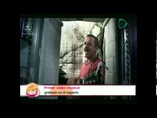 El astronauta Chris Hadfield hace cover de David Bowie desde el espacio
