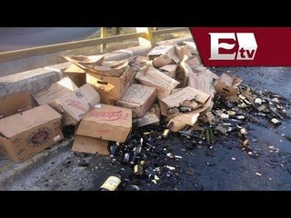 Vuelca tráiler con cerveza en Circuito Interior / Titulares con Vianey Esquinca