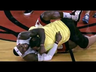 Aficionado gana $75 Mil dólares y abrazo de LeBron James
