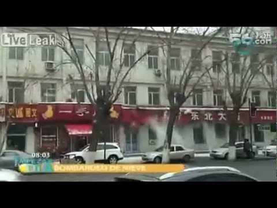 Bombardeo de nieve