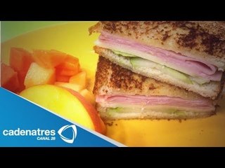 Sándwich con Peras y Queso Suizo