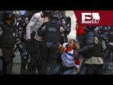 Video capta como policía venezolana reprime a opositores en Venezuela  / Ricardo y Gwendolyne