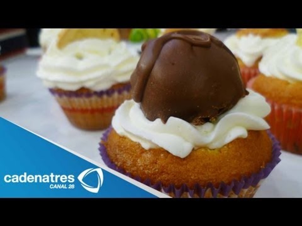 Receta para preparar cupcakes de crema de plátano. Receta de cupcakes / Receta de postres