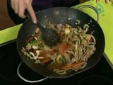 Salteado de res con verduras y almendras / Receta para preparar salteado de res