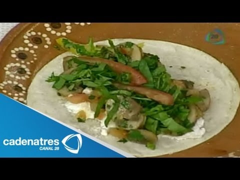 Receta de tacos de hongos, espinacas, pimientos...