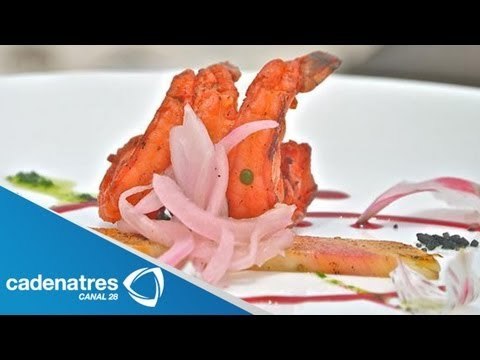 Receta de Camarones al pastor con piña rostizada y alfalfa / Receta de camarones