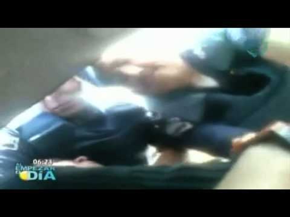 Impresionantes imágenes. Policias agreden a estudiantes de Derecho (VIDEO)